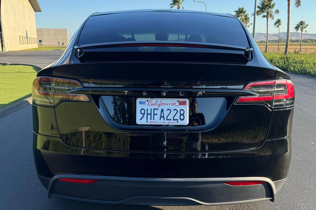 2024 Tesla Model X - Image 5 of 31
