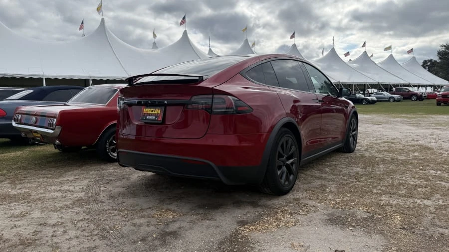 2024 Tesla Model X - Image 3 of 11