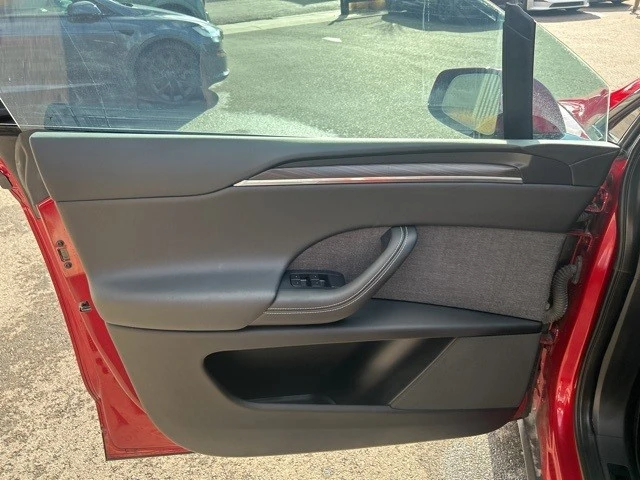 2024 Tesla Model X - Image 11 of 21