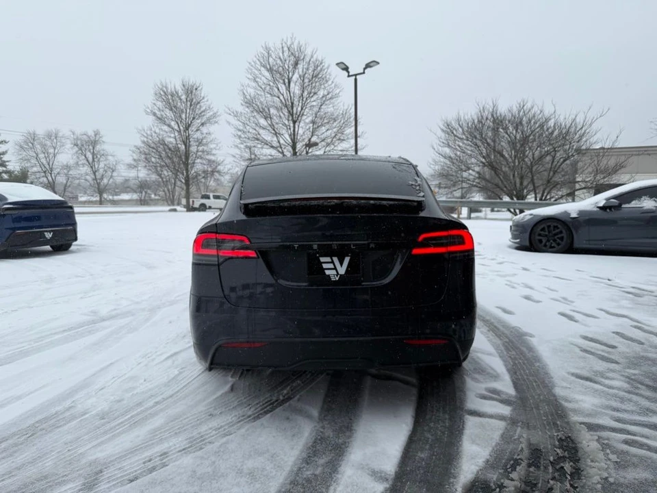 2024 Tesla Model X - Image 5 of 6
