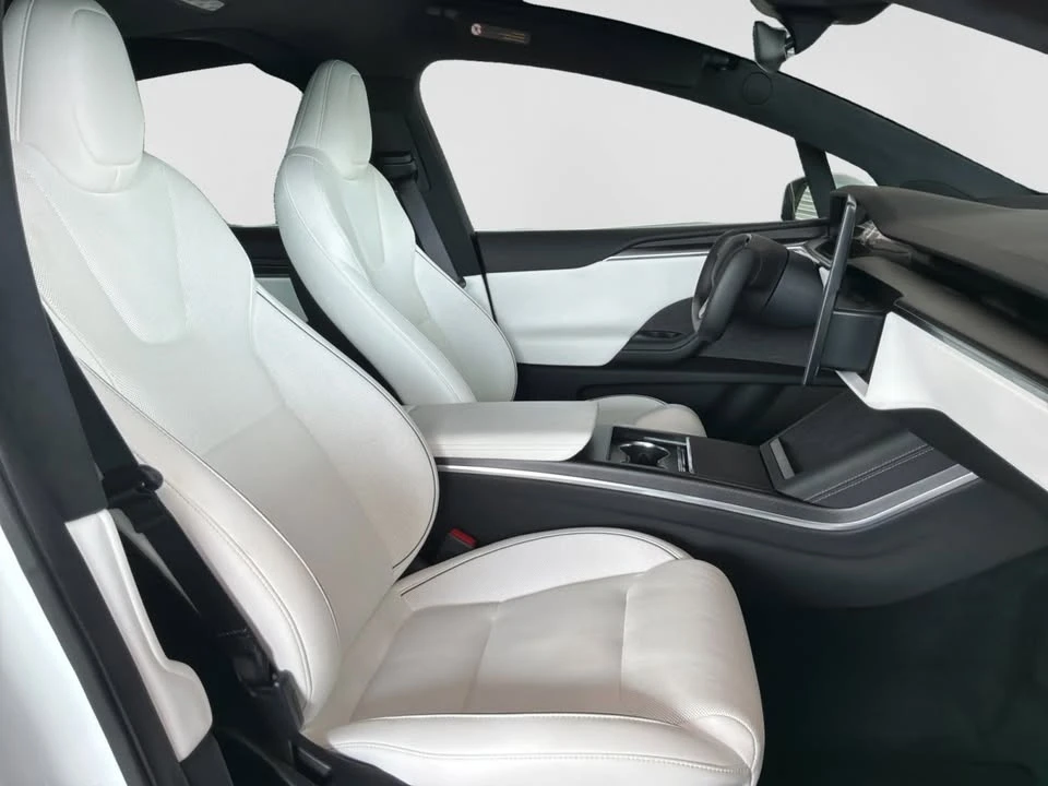 2024 Tesla Model X Plaid - Image 18 of 20
