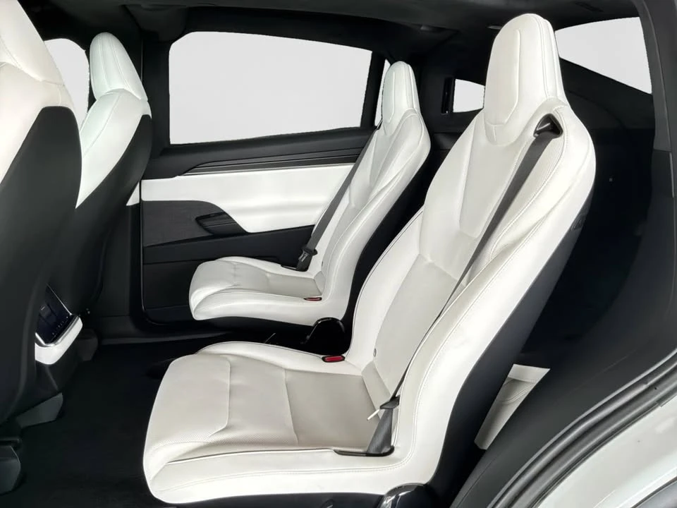 2024 Tesla Model X Plaid - Image 19 of 20