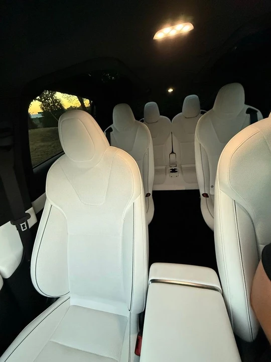 2024 Tesla Model X Plaid - Image 15 of 17