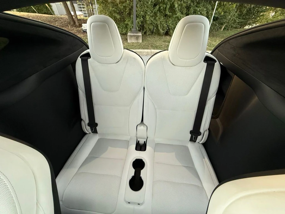 2024 Tesla Model X Plaid - Image 12 of 17