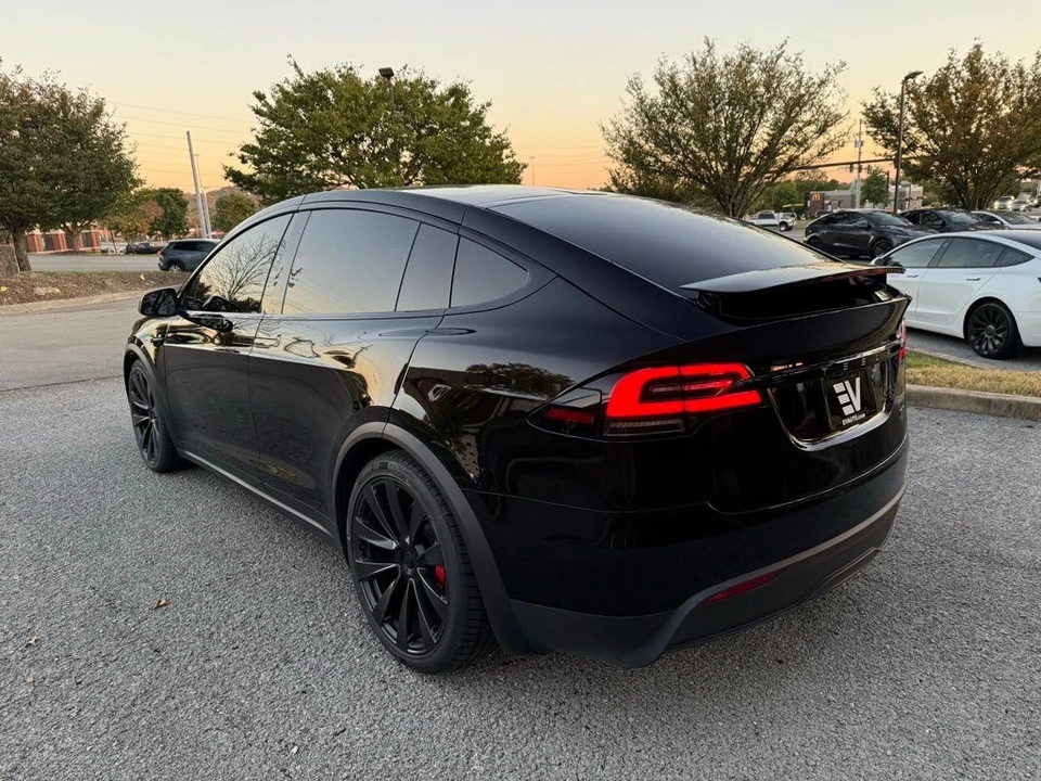 2024 Tesla Model X Plaid - Image 8 of 17