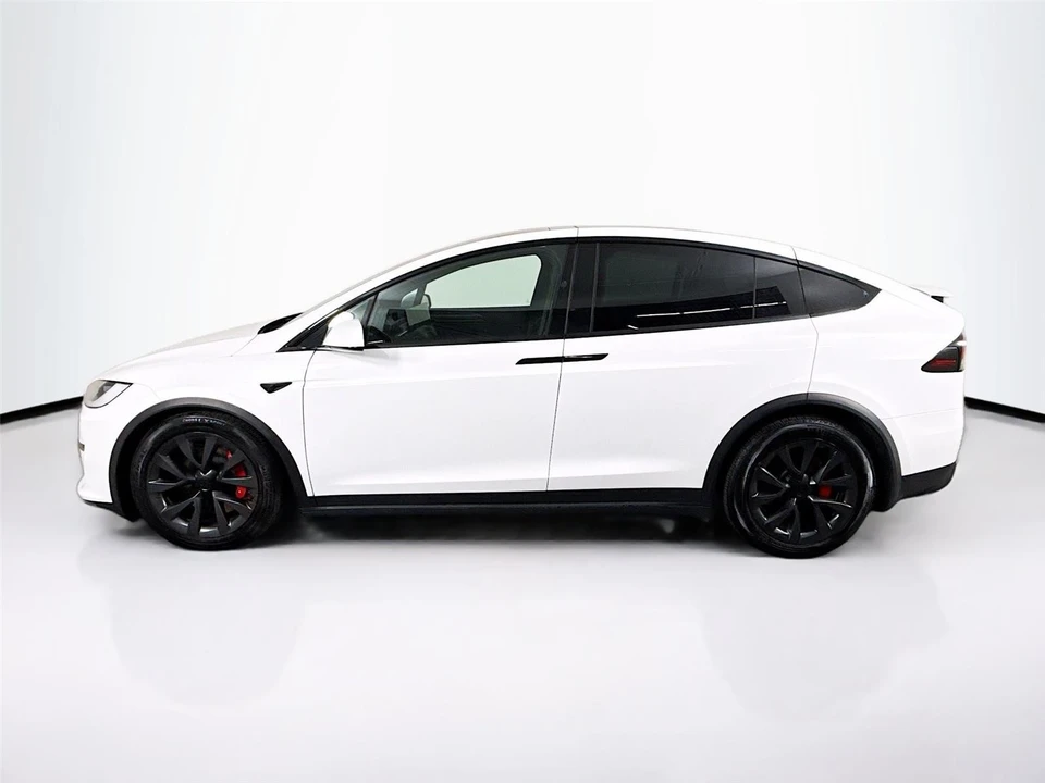 2024 Tesla Model X Plaid - Image 18 of 21