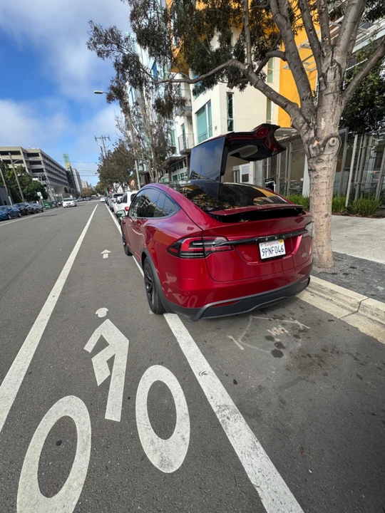 2024 Tesla Model X Plaid - Image 4 of 7