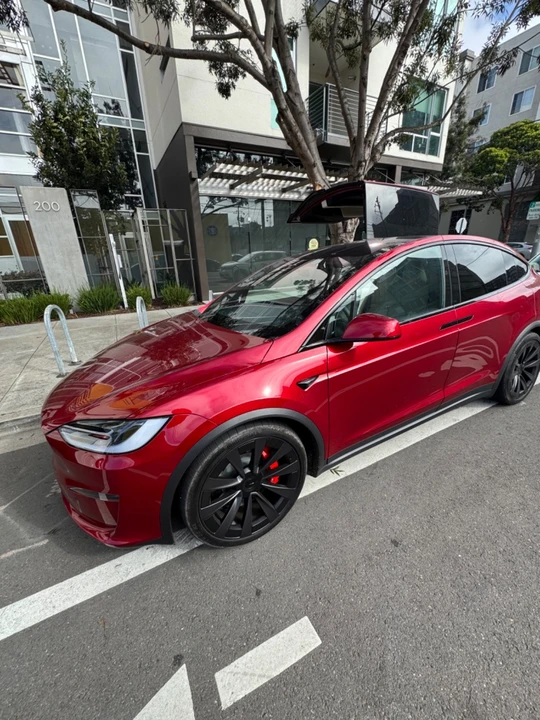 2024 Tesla Model X Plaid - Image 5 of 7