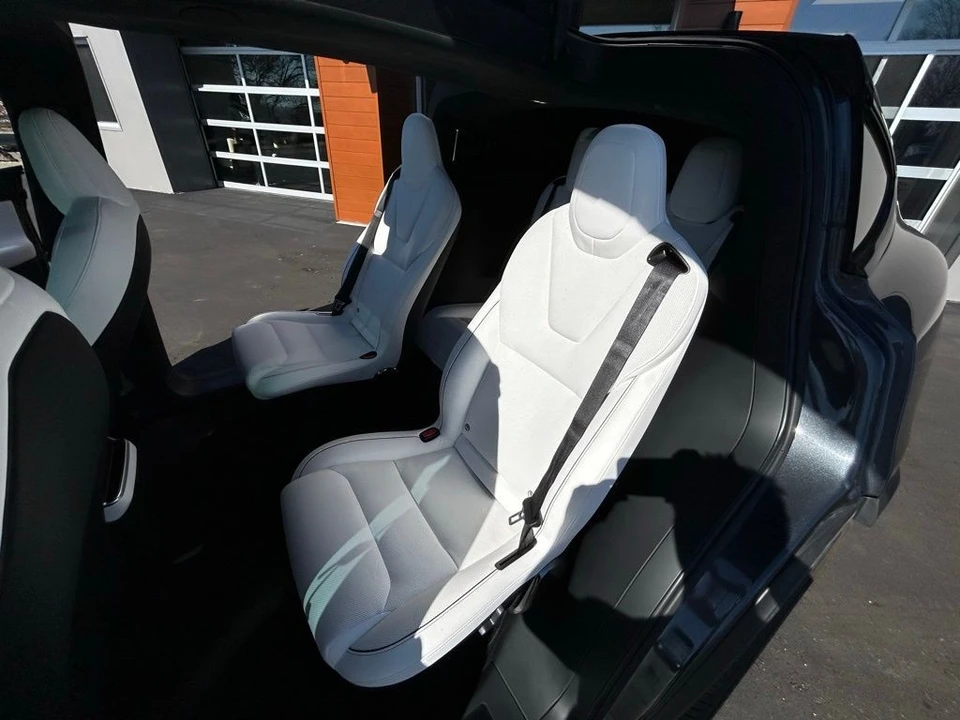 2024 Tesla Model X Plaid - Image 11 of 20