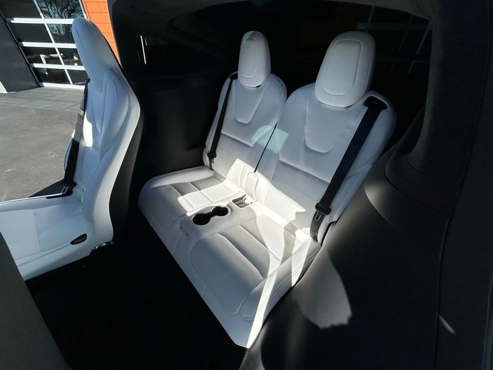 2024 Tesla Model X Plaid - Image 10 of 20