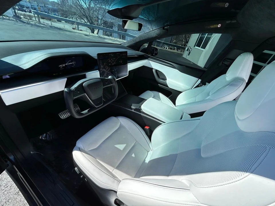 2024 Tesla Model X Plaid - Image 18 of 20