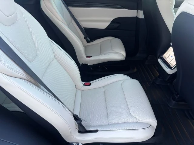2024 Tesla Model X Plaid - Image 12 of 15