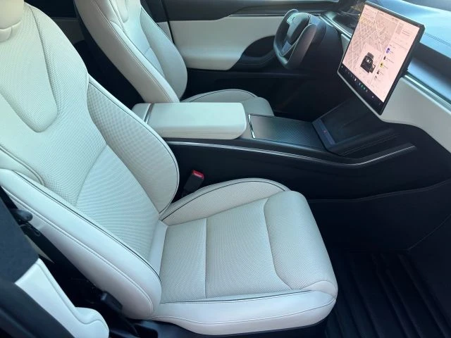 2024 Tesla Model X Plaid - Image 11 of 15