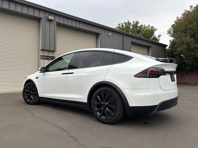 2024 Tesla Model X - Image 9 of 15