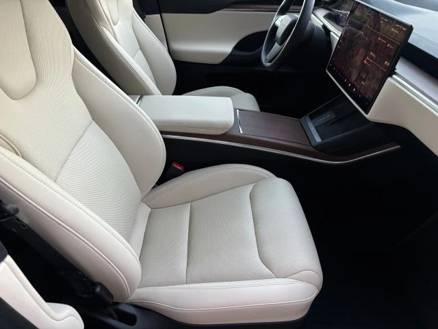 2024 Tesla Model X - Image 12 of 15