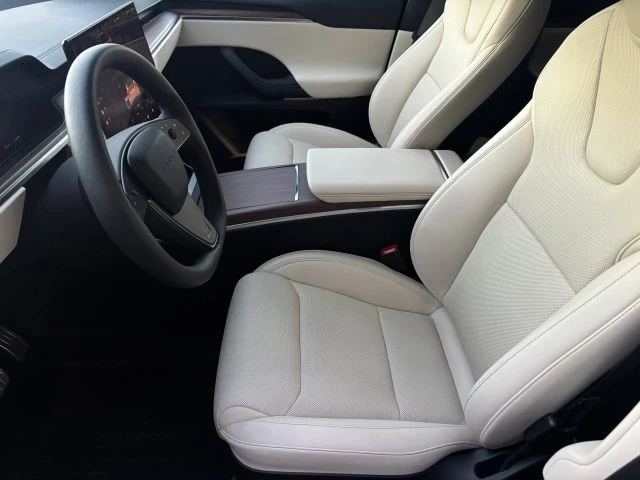 2024 Tesla Model X - Image 11 of 15