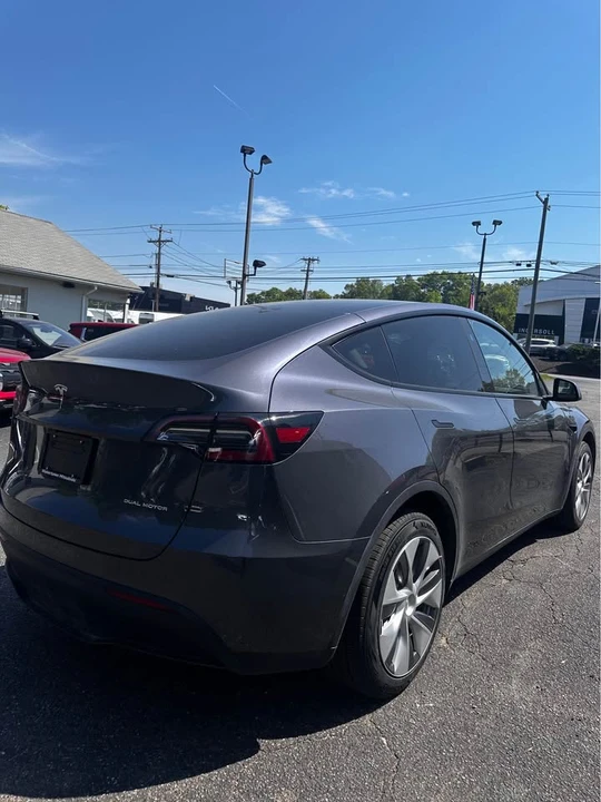 2024 Tesla Model Y - Image 10 of 12