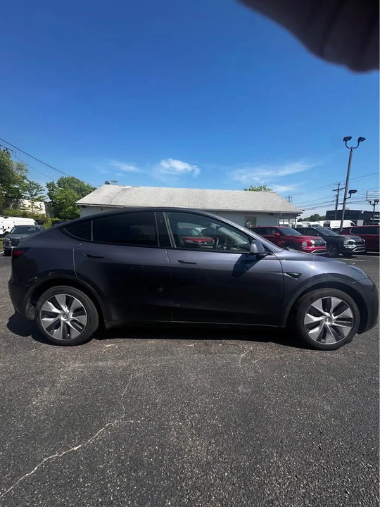 2024 Tesla Model Y - Image 3 of 12