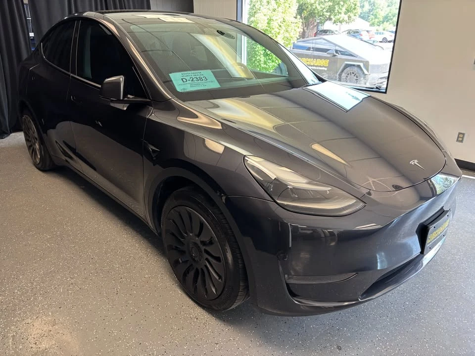 2024 Tesla Model Y - Image 3 of 13