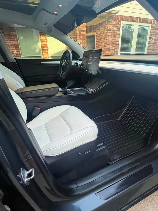 2024 Tesla Model Y - Image 13 of 16