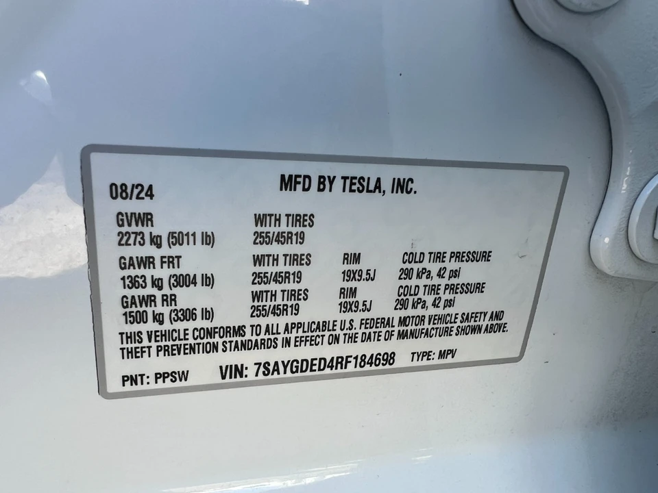 2024 Tesla Model Y - Image 12 of 21