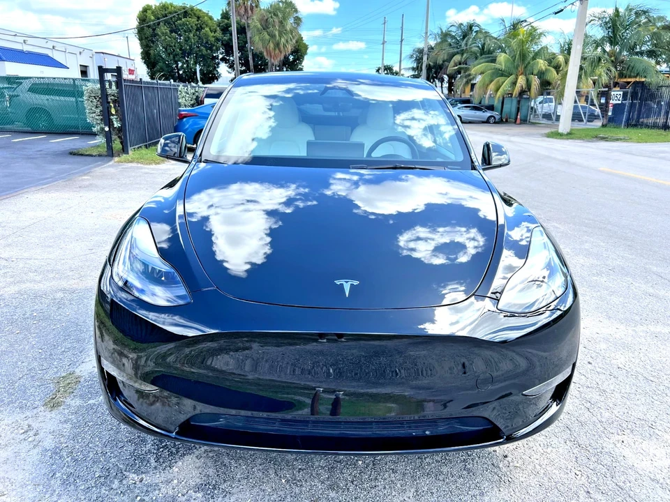 2024 Tesla Model Y - Image 4 of 21