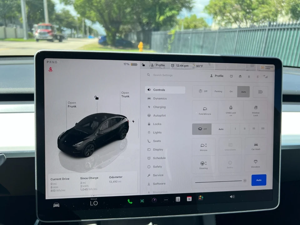 2024 Tesla Model Y - Image 21 of 21