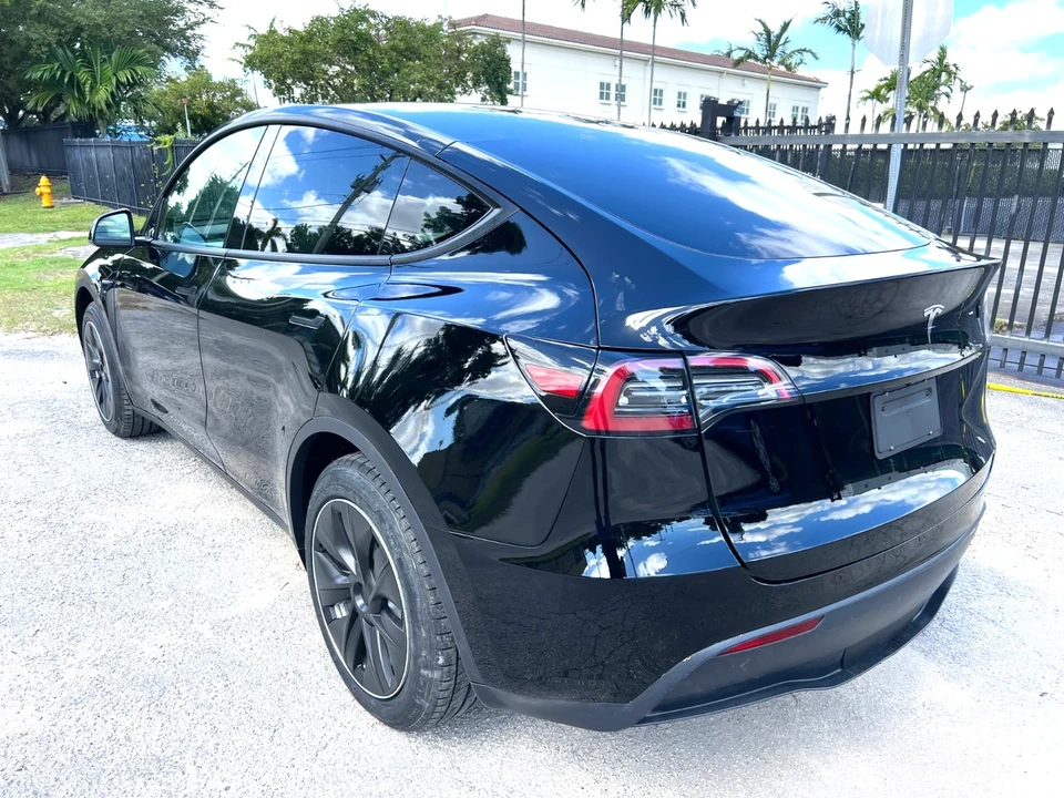 2024 Tesla Model Y - Image 6 of 21