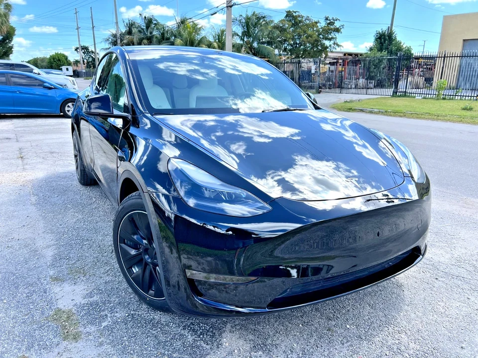2024 Tesla Model Y - Image 3 of 21