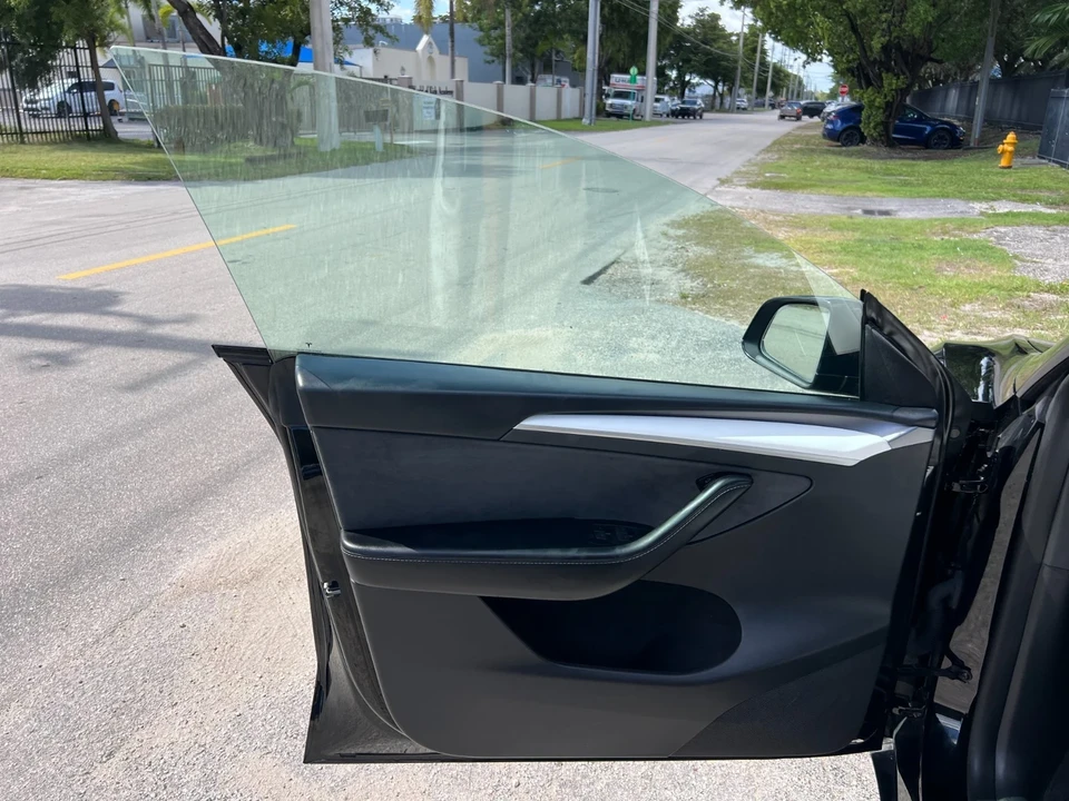 2024 Tesla Model Y - Image 14 of 21
