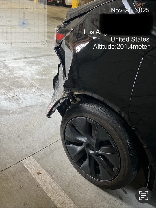 2024 Tesla Model Y - Image 4 of 6