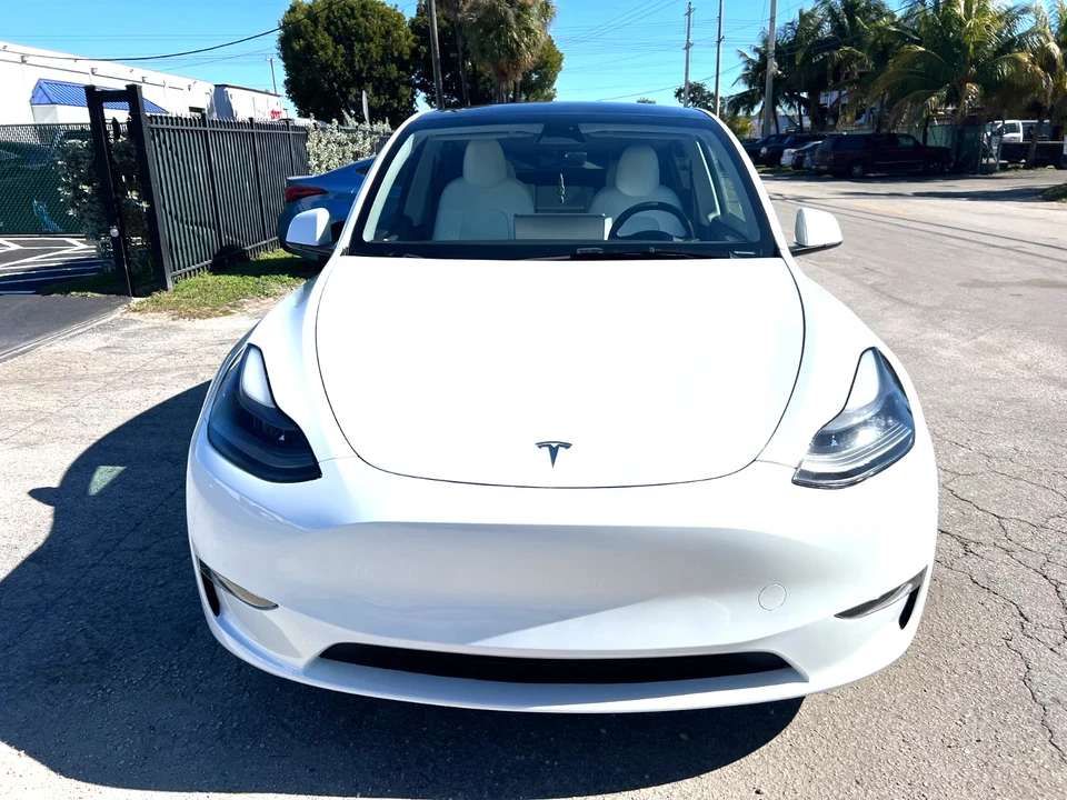 2024 Tesla Model Y - Image 3 of 21