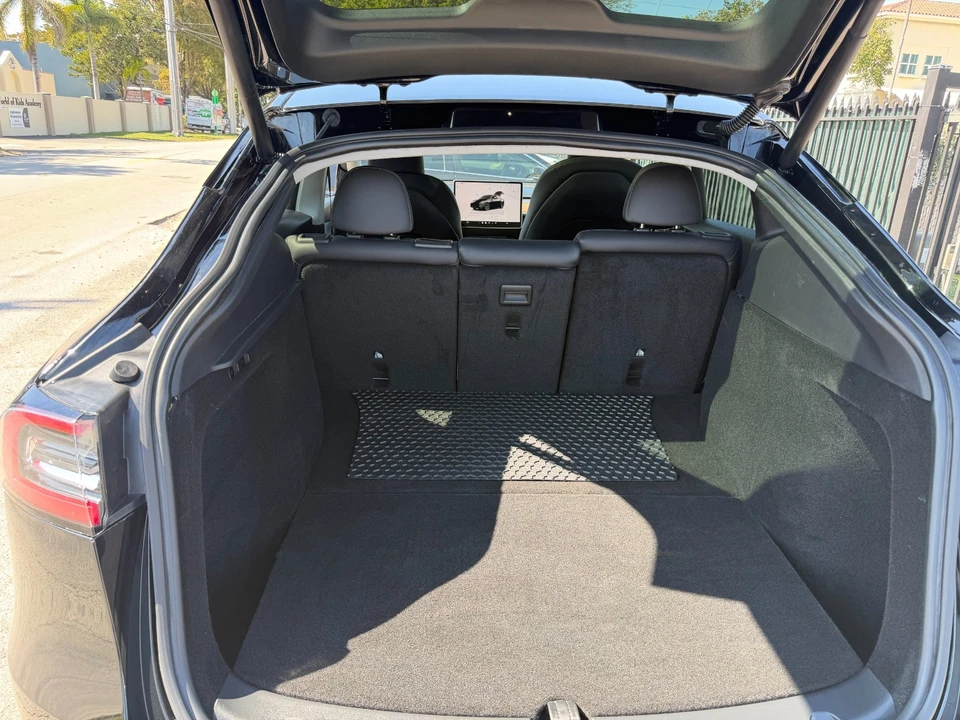 2024 Tesla Model Y - Image 11 of 21