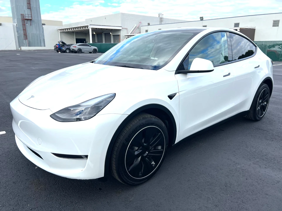 2024 Tesla Model Y - Image 4 of 21