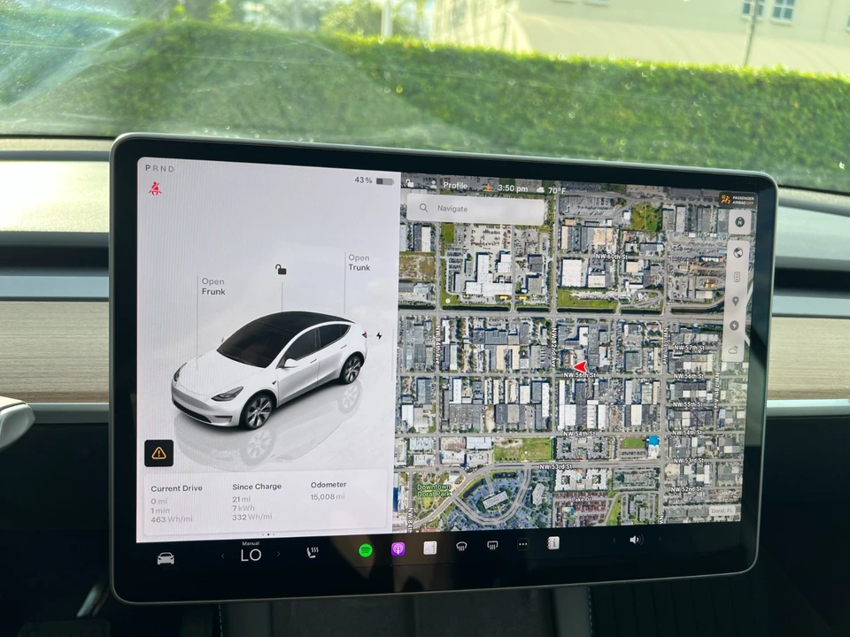 2024 Tesla Model Y - Image 21 of 21