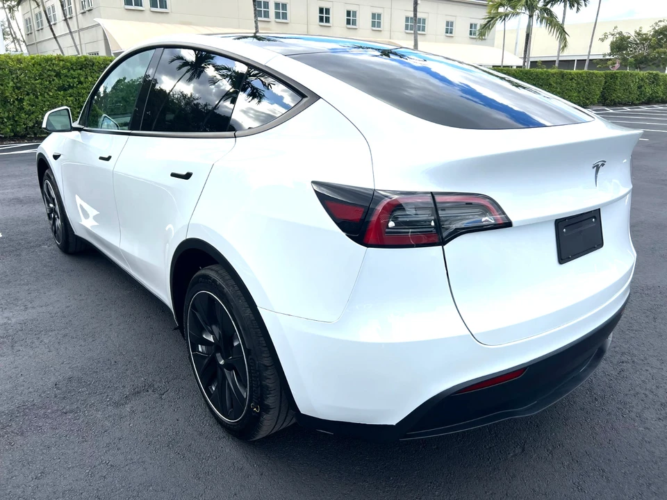 2024 Tesla Model Y - Image 6 of 21