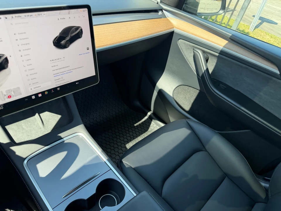 2024 Tesla Model Y - Image 21 of 21