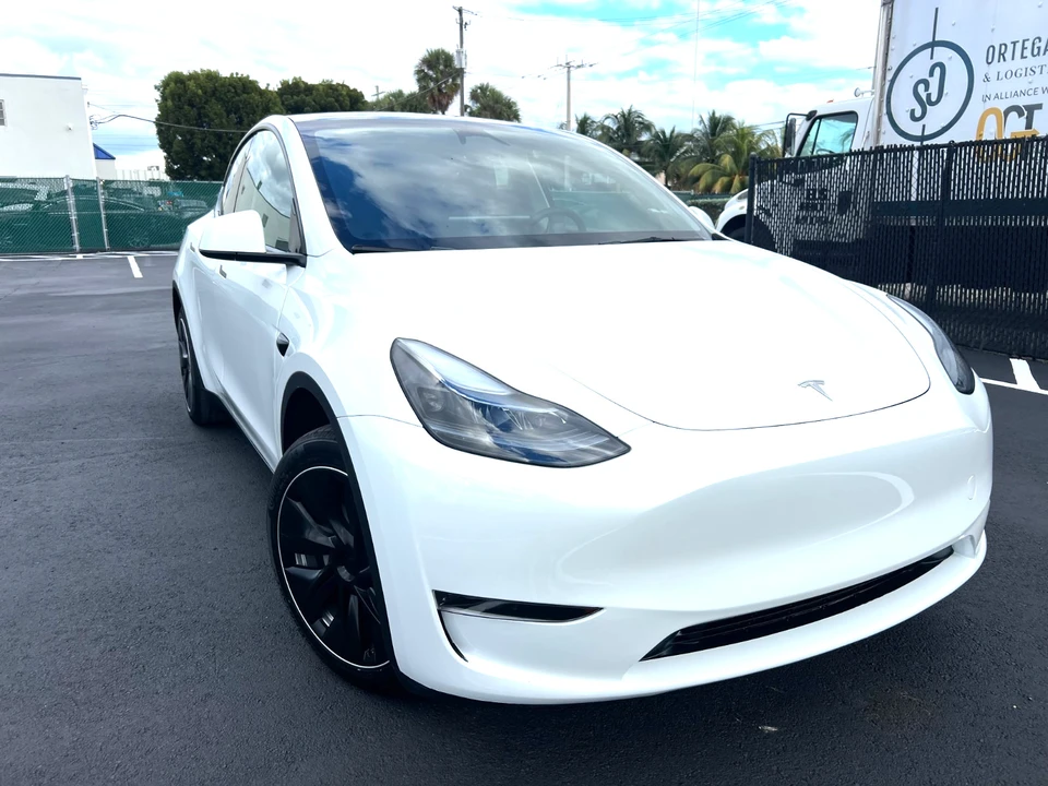 2024 Tesla Model Y - Image 2 of 21