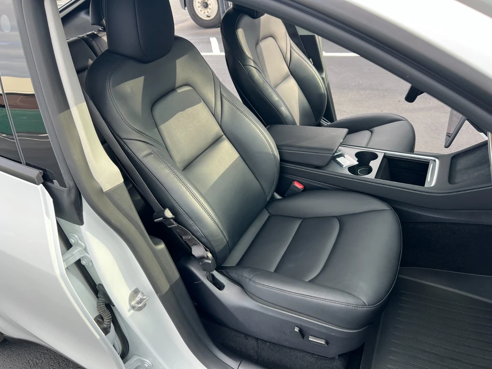 2024 Tesla Model Y - Image 16 of 21