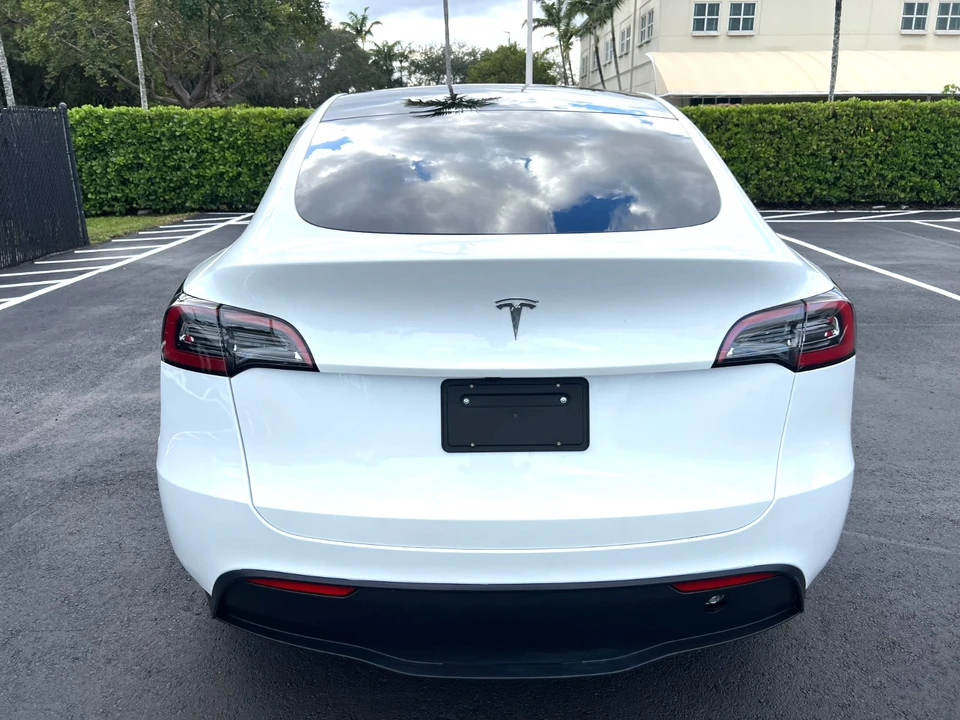 2024 Tesla Model Y - Image 7 of 21