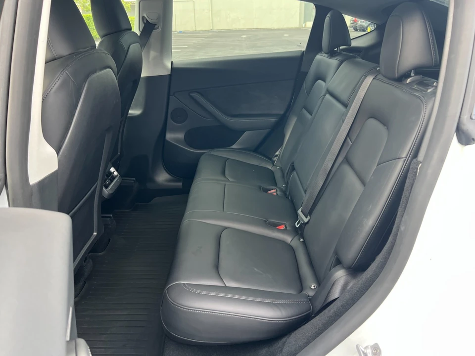 2024 Tesla Model Y - Image 15 of 21