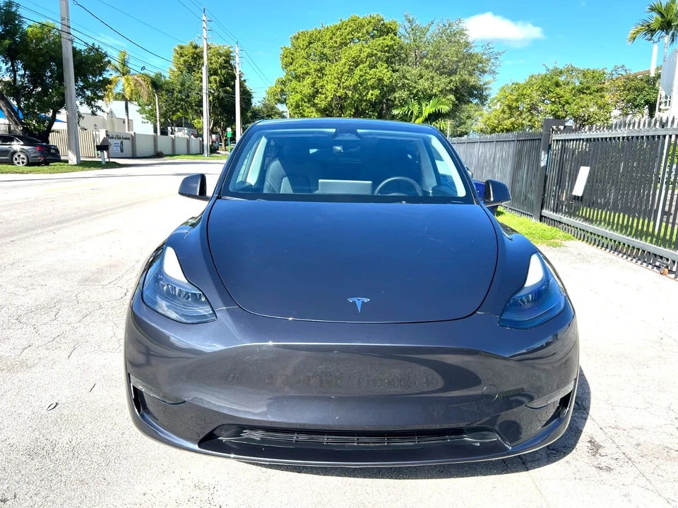 2024 Tesla Model Y - Image 3 of 21