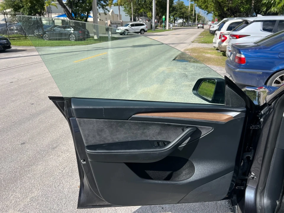 2024 Tesla Model Y - Image 14 of 21