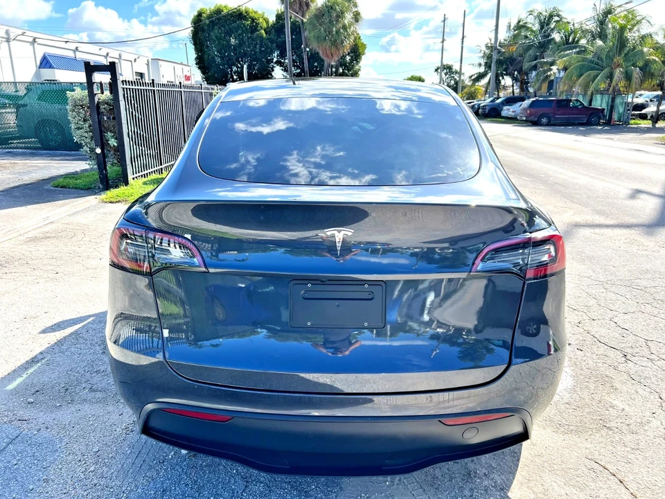 2024 Tesla Model Y - Image 7 of 21