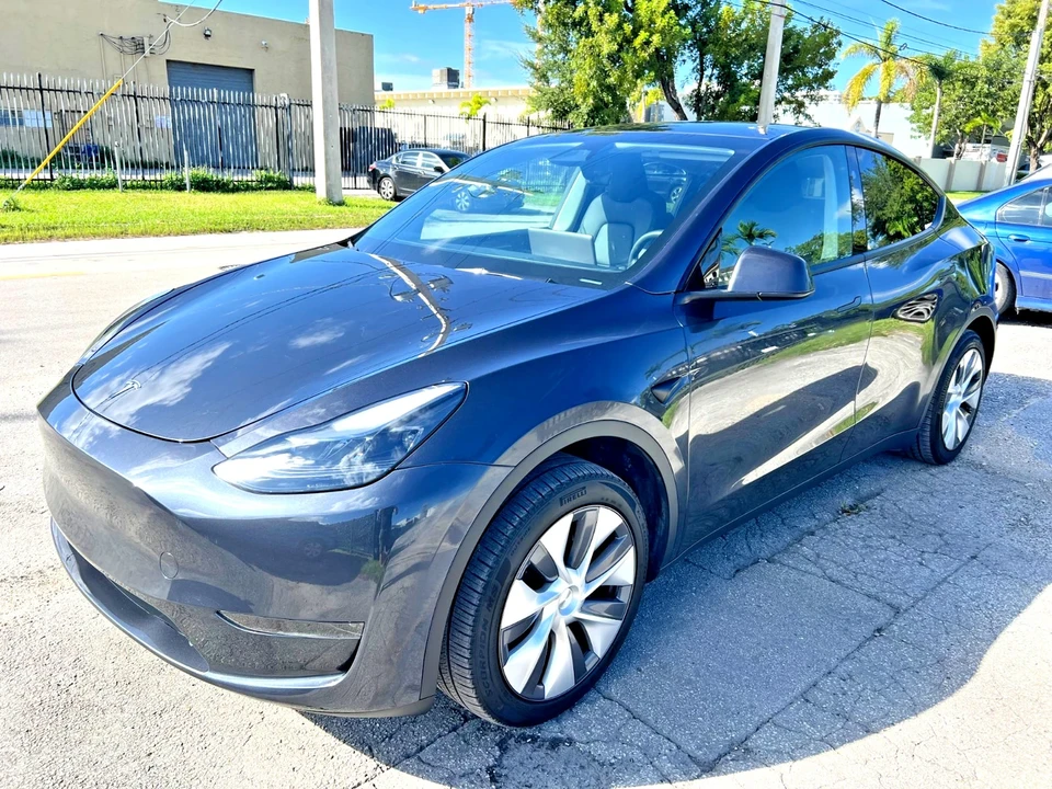 2024 Tesla Model Y - Image 4 of 21