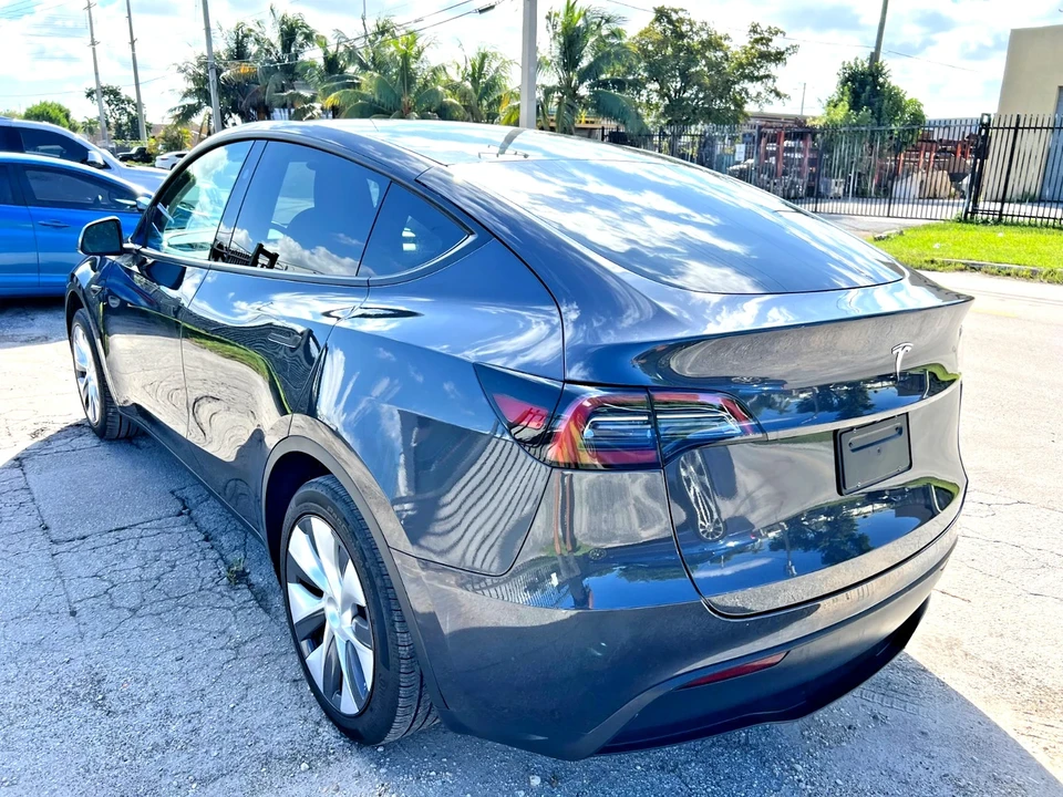 2024 Tesla Model Y - Image 6 of 21