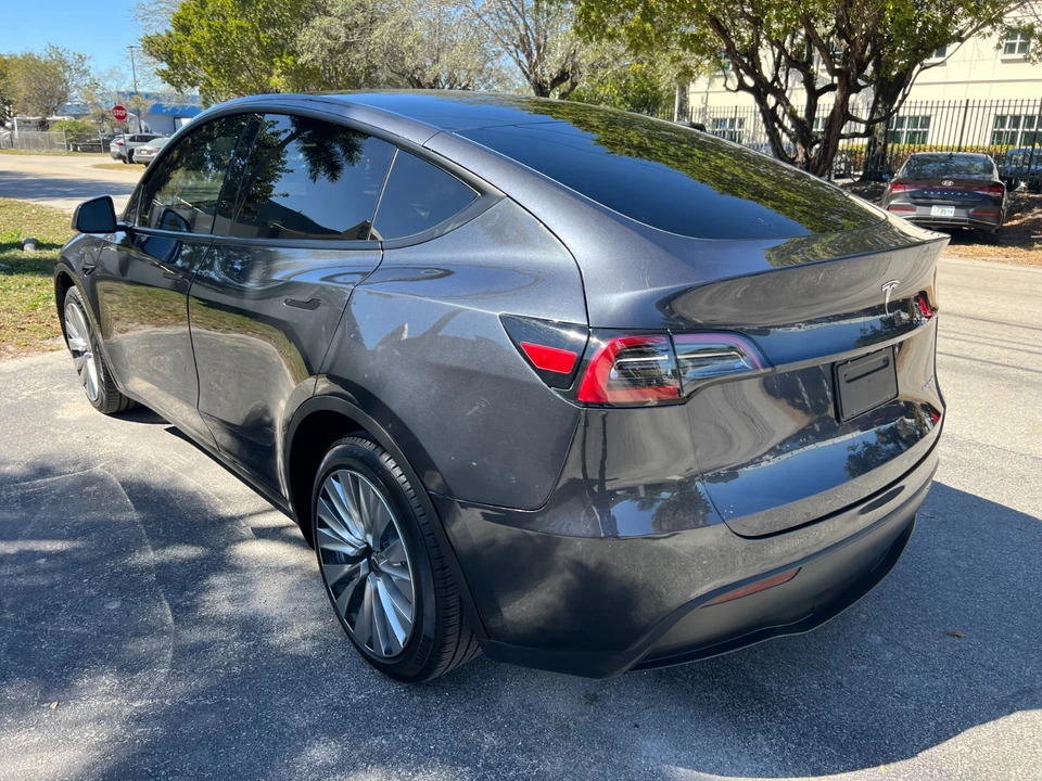 2024 Tesla Model Y - Image 6 of 21