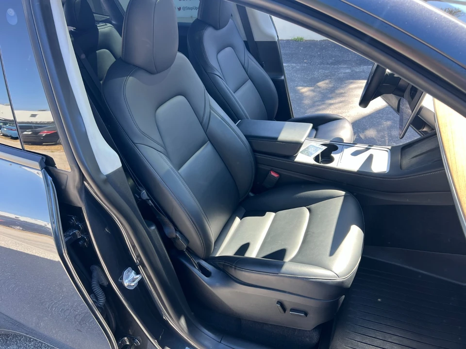 2024 Tesla Model Y - Image 16 of 21