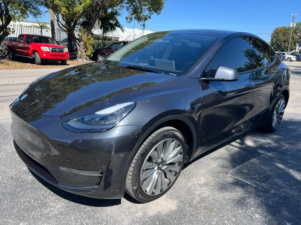 2024 Tesla Model Y - Image 4 of 21