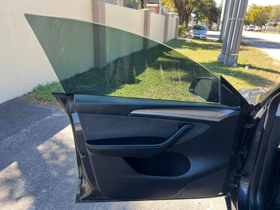 2024 Tesla Model Y - Image 14 of 21